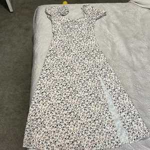 White floral patterned dress size small. Long/midi.